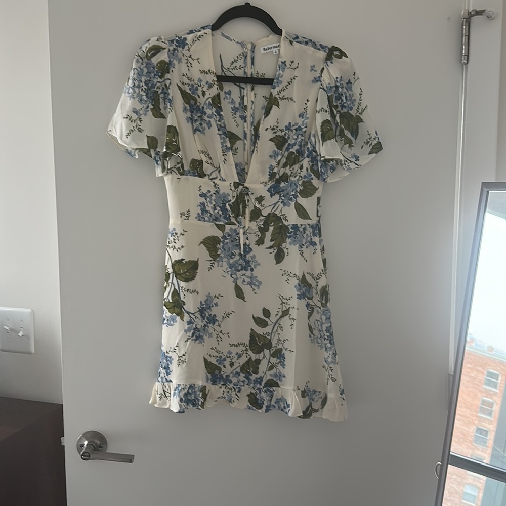 New, never worn, reformation Mya dress, Rivera fabric. Size 4